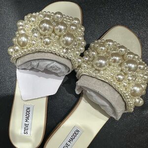 Steve Madden Knicky Bubbly Clusters of Pearls and Crystals Slide Sandal.